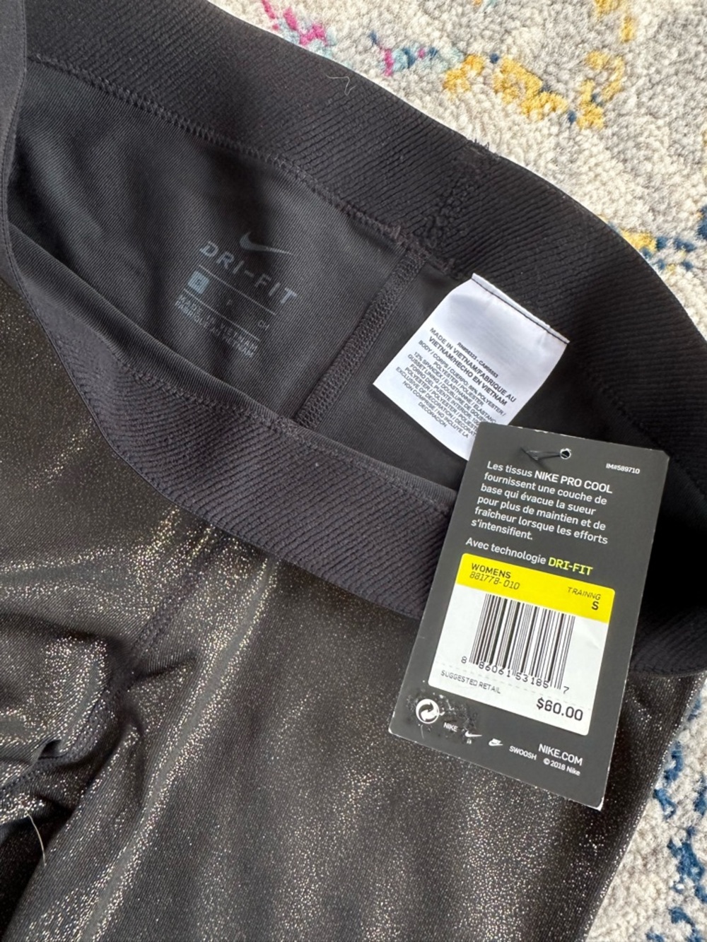 Nike Women’s Black/Gold Shimmer Leggings - Picture 3 of 3